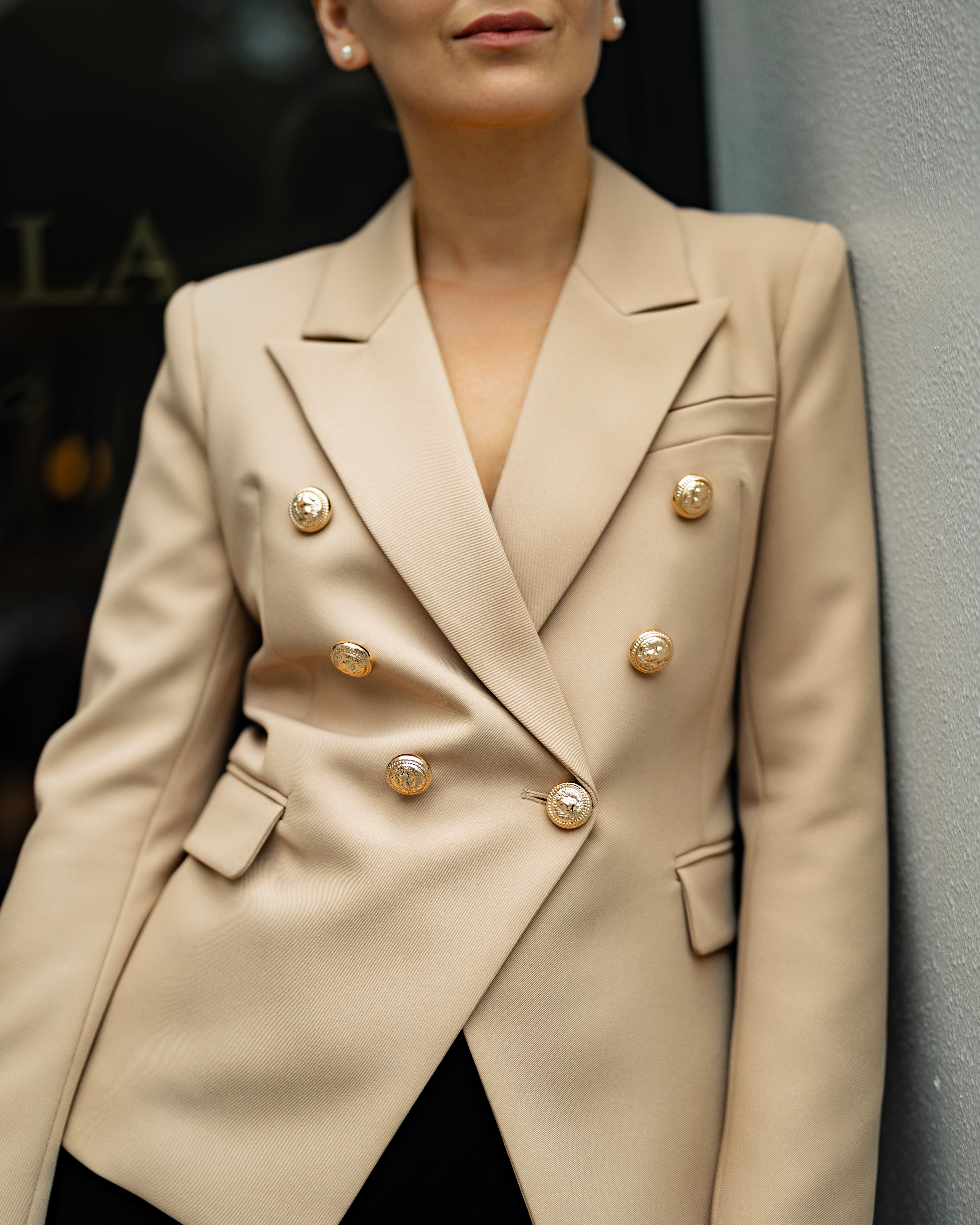 Double-Breasted Camel Blazer with Gold Buttons – ENLACE FASHION